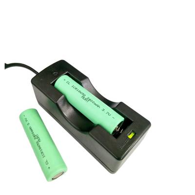 China USB 100-240V Smart Li-Ion Phone Fan Battery Power Bank Chargers Quick Charging Standard Battery Charger for sale