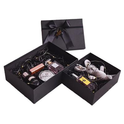 China Recyclable Customized Cardboard Sky And Earth Cover Gift Packaging Box With Clear Window for sale