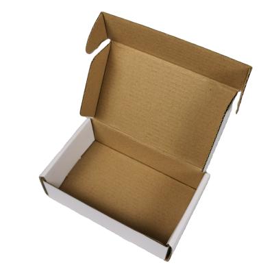 China Recyclable Custom Wholesale Corrugated Paper Small Logo Cardboard Mailing Box Plain White Shipping Box for sale