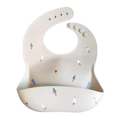 China Hot Selling Silicon Waterproof Soft Adjustable Toddler Easily Feeding Clean Cute Baby Bibs for sale