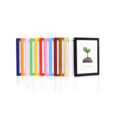 China Factory Direct Handmade Natural Solid Wood Photo Picture Frame Wall Delay Photo Frame for sale