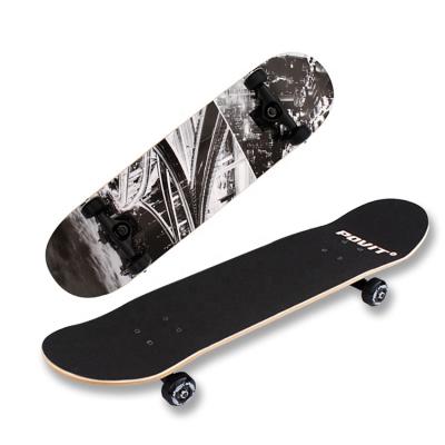 China Outdoor Activities Black Novices Maple Skateboard Double Chain Four Wheel Skateboard for sale