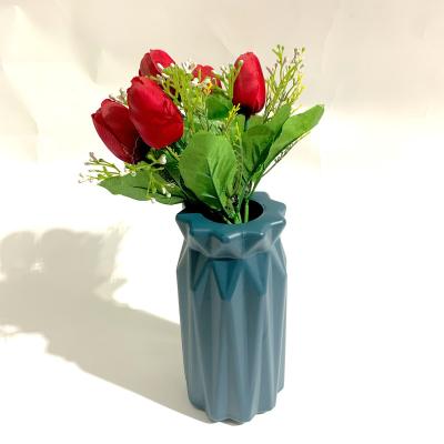 China minimalist plastic flower vase for sale