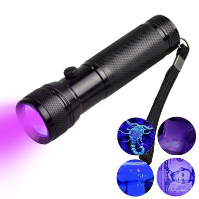 China find urine & Body Fluids Wholesale 395nm 12LED Flashlight Scorpion Pet Urine Dirt Silver Fluorescence Detector UV Hunter Finder Blacklight Torch for sale