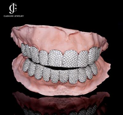 China Hiphop Fully Inlaid Upper Moissanite Diamonds and Lower Full Set of Custom Hip Hop Braces Grillz for sale