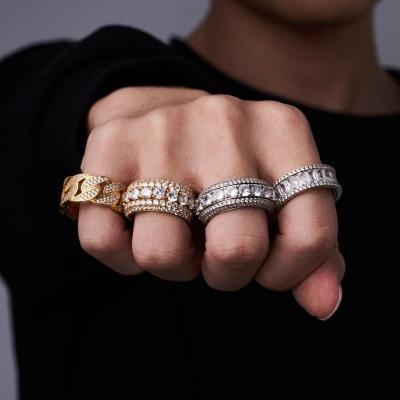 China Various Diamond Ring In Yellow Gold And White Gold Very Used Hiphop Spin Layered for sale