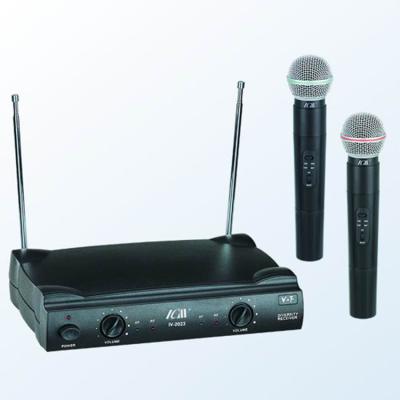 China Desktop Factory Direct Wireless Microphone For Mobile VHF Handheld Karaoke Sing for sale