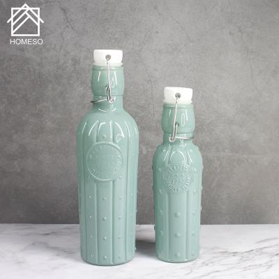 China Custom Wholesale High Quality 1000ml Square Stocked Glass Bottle With Nice Decal for sale