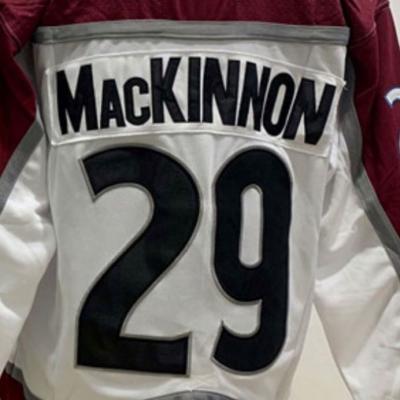 China Shirts & Tops Ready to Board Colorado Nathan MacKinnon White Best Quality Pitched National Hockey Jersey for sale