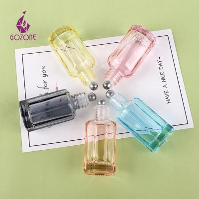 China Cosmetic Perfume Oil Bottles Empty 3Ml Cosmetic Serum Perfume Roll On 3Ml Essential Oil Glass Bottle for sale