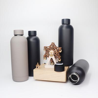 China 500ml/750ml Double Wall Stainless Steel Vacuum Flasks Sustainable Water Bottle Eco Friendly for sale