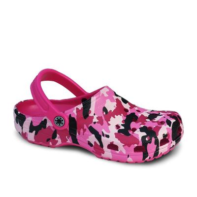 China Round lady and man colorful drawingGarden High Quality Clogs Shoes Beach Slippers Sliders Sandals Clogs for sale