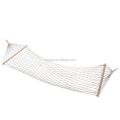 China Durable Mesh Hammock With Cotton Wooden Hammock Bar Outdoor Relaxion Hammock for sale