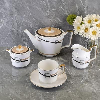 China Nordic Modern Personalized Design Cappuccino Coffee Cup Gift Set Elegant Ceramic Coffee Tea Cup and Saucer Set for sale