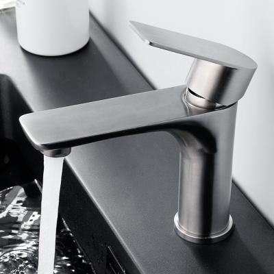 China Modern Basin Sink Faucet Modern Basin Faucet 304 Stainless Steel Basin Mixer Tap Single Handle Metered Swept Hot And Cold Faucet Te koop