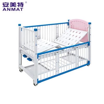 China Multifunctional cheap hospital bed safety metal siderails baby hospital bed for sale