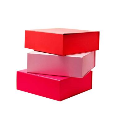 China Recycled Materials Gift Box Small Rigid Cardboard Magnetic Closure Mystery Gift Box With Lids for sale