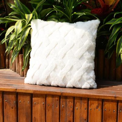 China Shinnwa Latest Design Plain Luxury Plaid Fur Cushion Cover For Christmas for sale