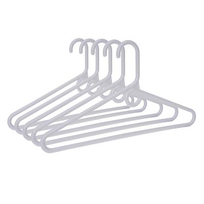 China Flat Hot Goods Bulk Wholesale Non-slip Plastic Clothes Suit Hanger for sale