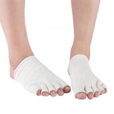 China Full Foot Gel Striped Half Toe Moisturizing Spa Socks Silicone Gel 5 Toe Open Socks For Dry Cracked Feet White Color Gel Socks for sale