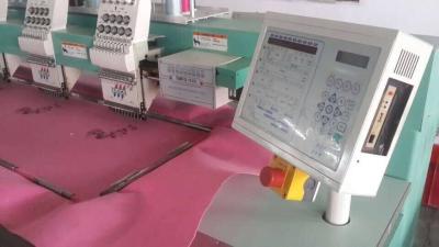 China Máquina programável do bordado para camisas, máquinas estofando do bordado à venda