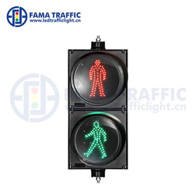 China Plastic PC 200mm LED Pedestrian Crossing Traffic Light Anti-UV Static Green Red Green Pedestrian Light for sale