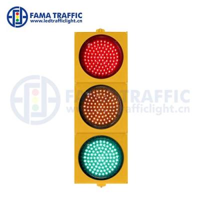 China Plastic PC 200mm Yellow Housing Anti-UV Traffic Light China Manufacture Supply 200mm Traffic Light for sale