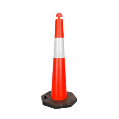 China PE + Rubber Convenient Plastic Reflective Road Base Post Post Warning Drafter for sale