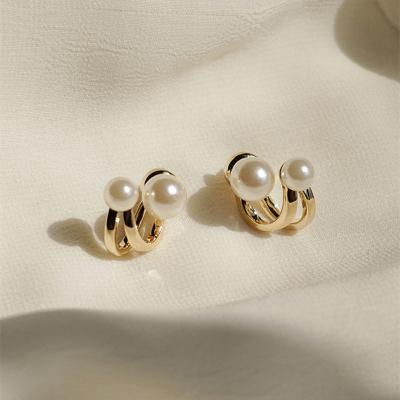 China New Arrival CLASSIC Ladies Pearl Earrings Fashion Girl Party Pearl Earrings 14k Gold Plated Fashion Stud Earrings for sale