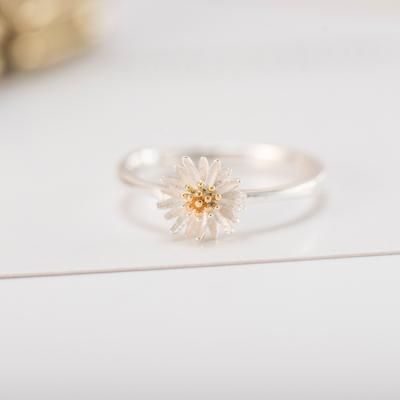 China Sweet Girls CLASSIC Daisy Ring from Designer S925 Sterling Silver Korean Fashion Simple Ring Jewelry Adjustable Open Ring for sale