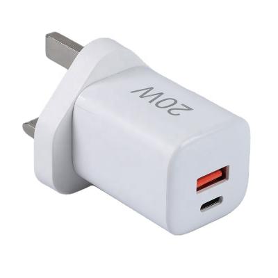 China 20W Quick Charger PD USB C Plug USB-A Charging UK Fast Charging Power Adapter UK 3 Pin 20W Charger Type C For Apple iPhone 12 13 Pro Max for sale