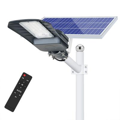 China HIGHWAY 6500K Outdoor Dusk to Dawn Parking Lot Solar LED Flood Street Lights with Remote Control for sale