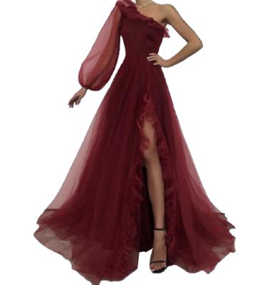 China Autumn Winter 2021 Anti-Static One Shoulder Neck Ruffle Tulle Sheath Elegant Full Length High Slit Evening Celebrity Dress for sale