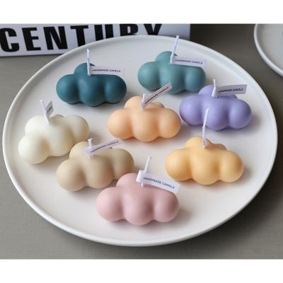 China Eco-enviroment Cute Clouds Wholesale Design Soy Wax Candles Home Decor Party Cake Candles Custom Scented Candles for sale