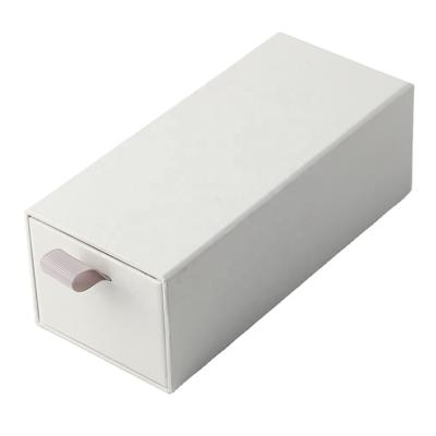 China Durable Custom Empty White Eyelash Packaging Box With Sleeve And Ribbon for sale