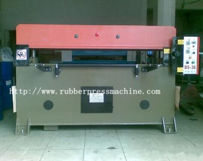 China Home Textiles / Fabric Die Cutting Machine Adjustable Between 10mm-100mm Distance for sale