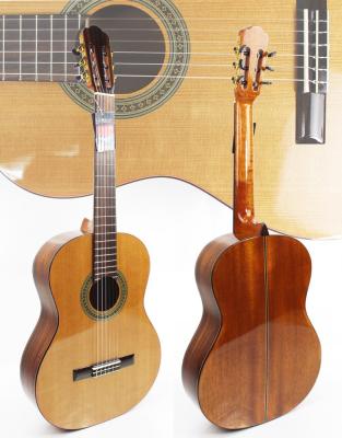 China High Quality Soild Canada Cedar Classical Guitar for sale