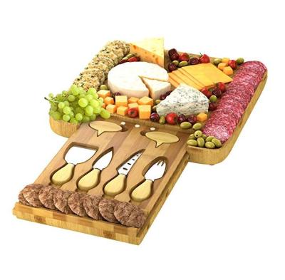 China Large Sustainable Charcuterie Bamboo Cheese Board Set With Cheese Tools Christmas Gifts Cheese Platter for sale