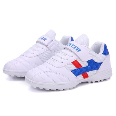 China Fashion\New Mesh Breathable Boys Soccer Training Shoes Comfortable\Durable Soccer Boots And Outdoor Hot Sale Girls Soccer Sneakers Small White Lawn Shoes for sale