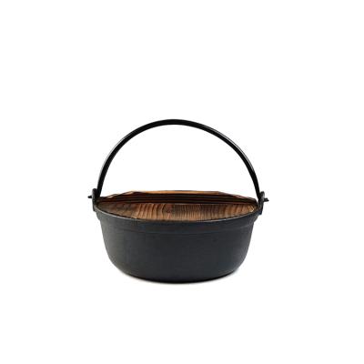 China Japanese Style Cast Iron Shabu Sukiyaki Nabe Simple Sustainable Serving Pot With Wooden Lid For Home Travel for sale