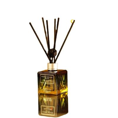 China Luxury Home Flower Stocked Reed Diffuser With Rattan Fragrance Sticks for sale