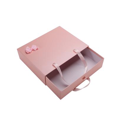 China Recyclable Luxury Sliding Drawer Packaging Gift Boxes With Ribbon Handle Paper Tote Bags for sale