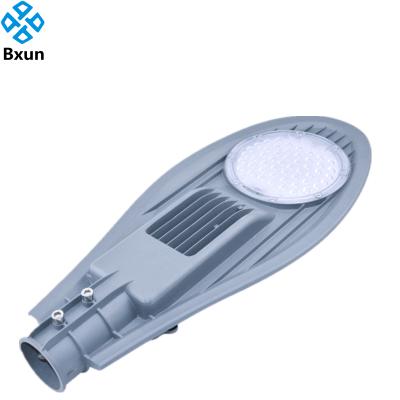 China Wide illumination area street light ip65 outdoor road lighting 50W 100W 150W 200W led street light for sale