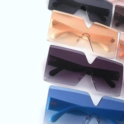 China Luxury Oversized Trendy Rimless Sunglasses Women Rectangle Shades Fashion Style Sun Glasses 2022 Private Label Square Shades 2021 Women for sale