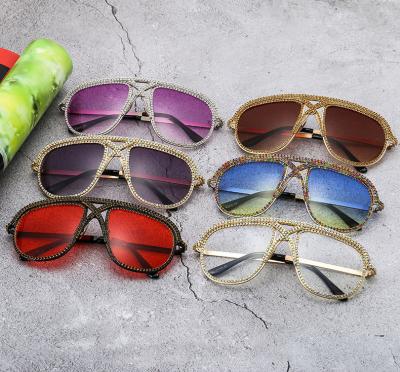 China 2022 New Fashion Sun Glasses Fashion Big Sun Glasses Luxury Oversized Faux Stone Frame Diamond Ladies Sunglasses for sale