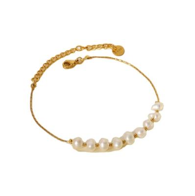 China Europe and America fashion design bracelet with natural pearl for women for sale