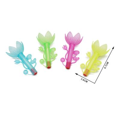 China Mini Toy Hot Sale Transparent Plastic Mini Plastic Sound Lotus Shape Whistle Toys Mini Plastic Whistle for sale