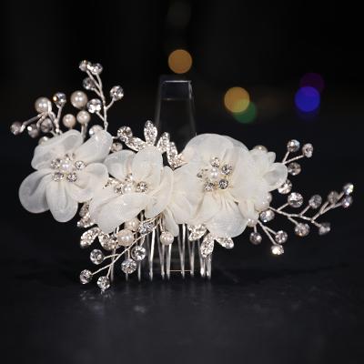 China Metal Fashion Pearl Flower Hair Side Accessories Headpiece Bridal Women Party Hair Comb for sale