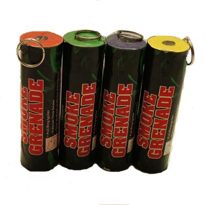 China Safety Colored Smoke Canisters , Daytime Pull Ring Smoke Bomb CE Approval for sale