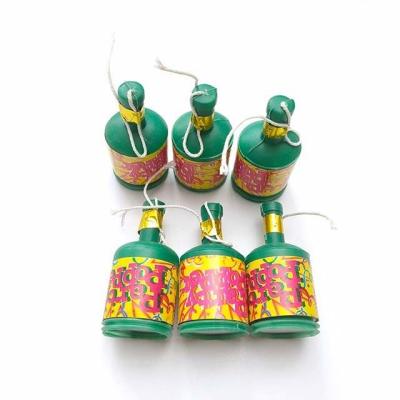 China Daytime Small Toys Fireworks With Multi Colored Confetti Effect for sale